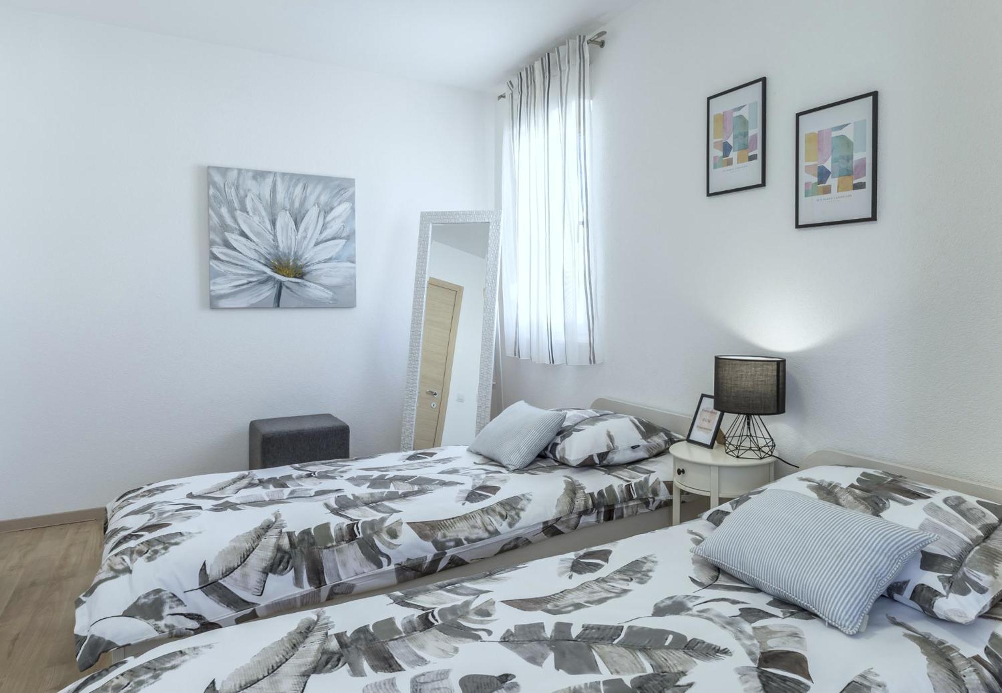 Iris Beach Apartments Kaštela Habitación foto