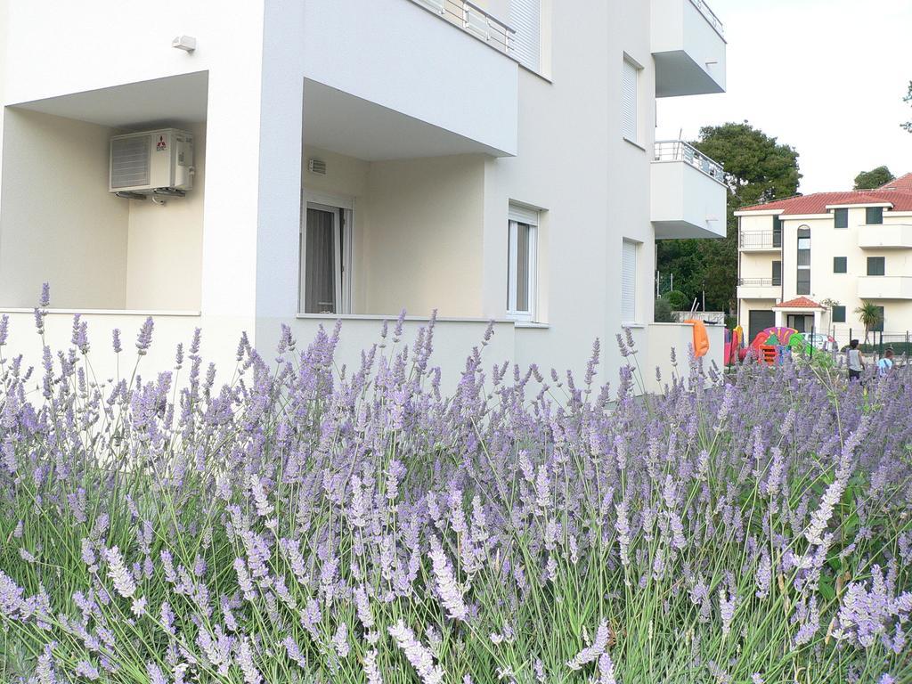 Iris Beach Apartments Kaštela Exterior foto